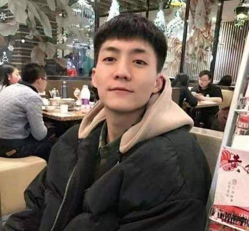 迪迪的第二张照片--衡阳闪婚服务中心